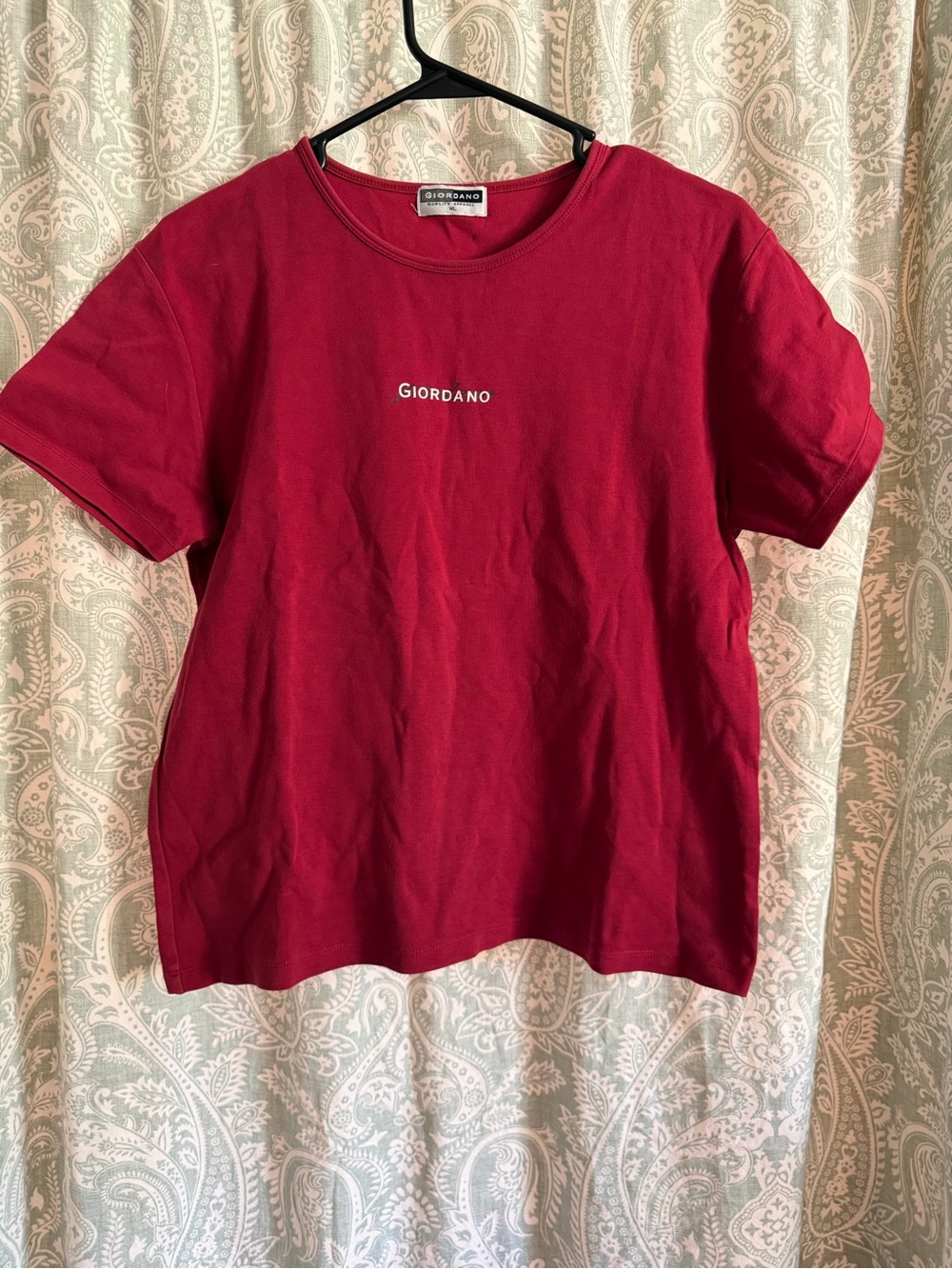 Giordano Women's Crewneck Short Sleeve Tee in Red